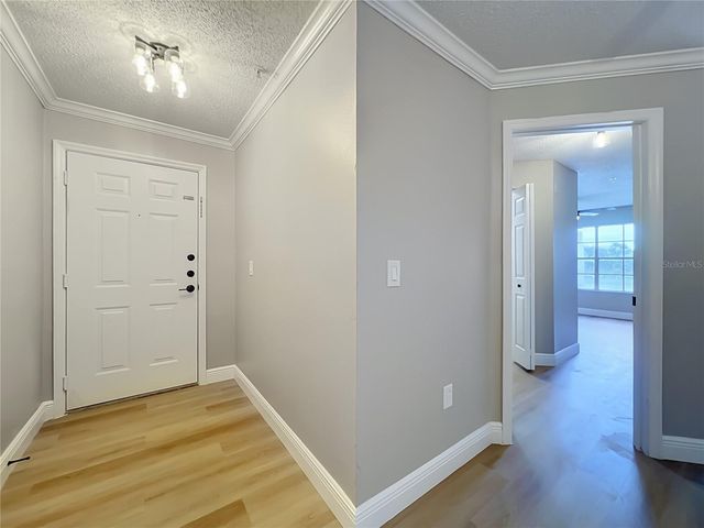 1939 SUMMER CLUB DRIVE 215, Oviedo, FL 32765