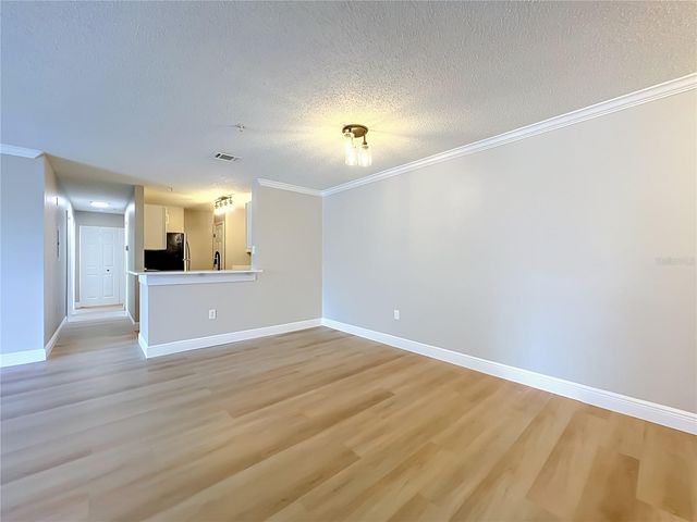 1939 SUMMER CLUB DRIVE 215, Oviedo, FL 32765