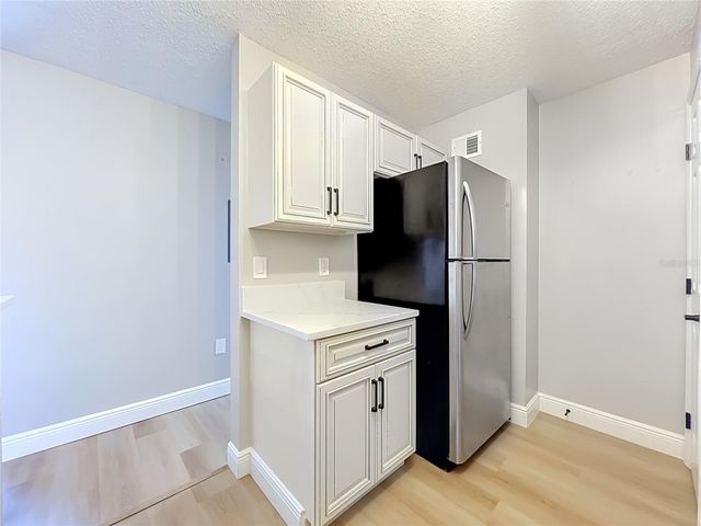 1939 SUMMER CLUB DRIVE 215, Oviedo, FL 32765