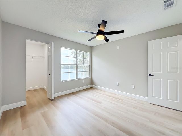 1939 SUMMER CLUB DRIVE 215, Oviedo, FL 32765