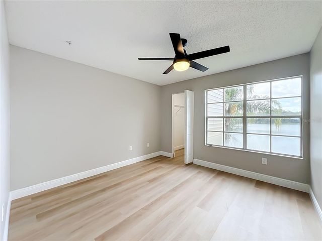 1939 SUMMER CLUB DRIVE 215, Oviedo, FL 32765