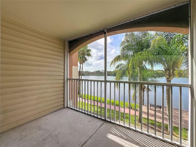 1939 SUMMER CLUB DRIVE 215, Oviedo, FL 32765