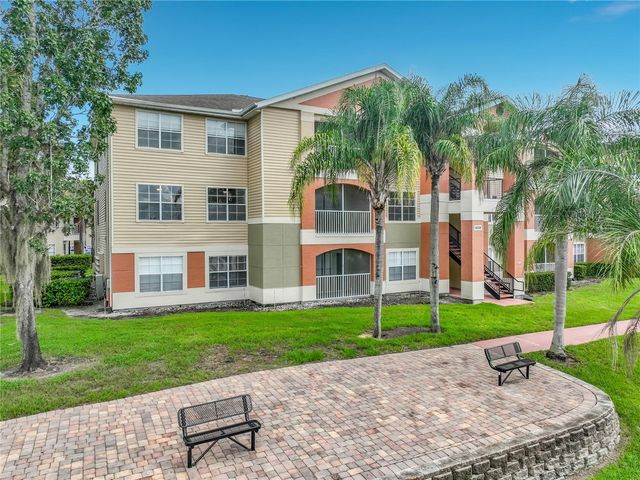 1939 SUMMER CLUB DRIVE 215, Oviedo, FL 32765