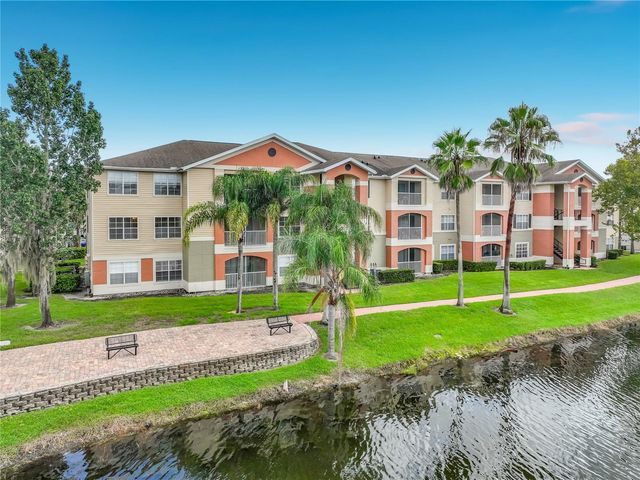 1939 SUMMER CLUB DRIVE 215, Oviedo, FL 32765