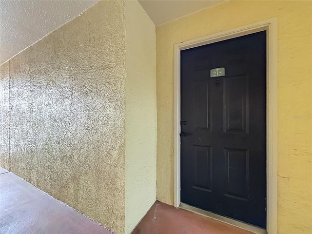 1939 SUMMER CLUB DRIVE 215, Oviedo, FL 32765