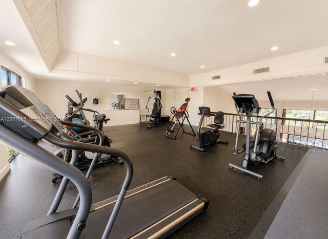 406 Saint Andrews Road 53, Hollywood, FL 33021