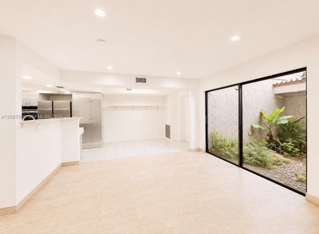 406 Saint Andrews Road 53, Hollywood, FL 33021