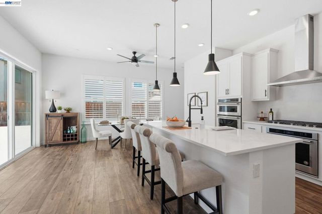 1550 Plumas Dr, Lathrop, CA 95330