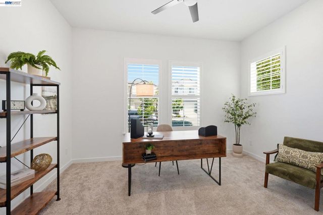 1550 Plumas Dr, Lathrop, CA 95330