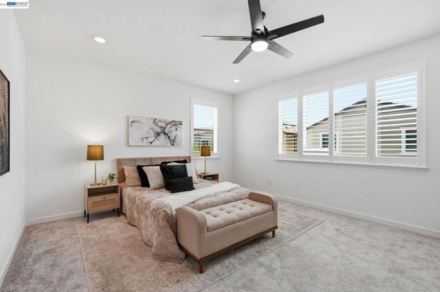 1550 Plumas Dr, Lathrop, CA 95330
