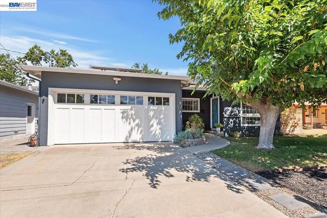 168 Albatross Avenue, Livermore, CA 94550