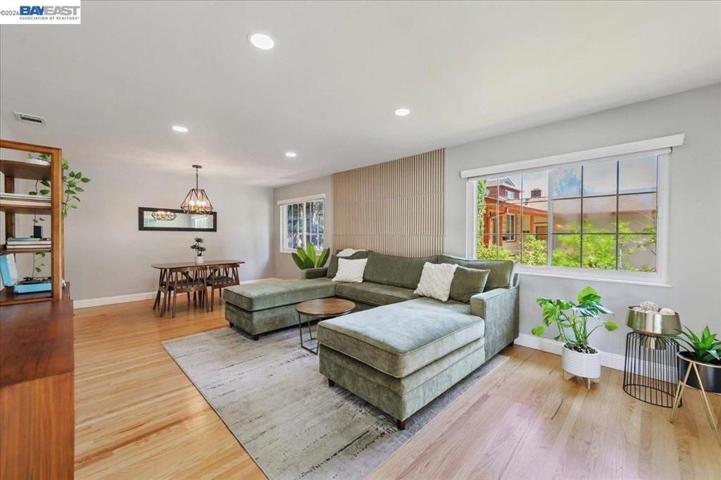 Image 2 of property listing at 168 Albatross Avenue, Livermore, CA 94550