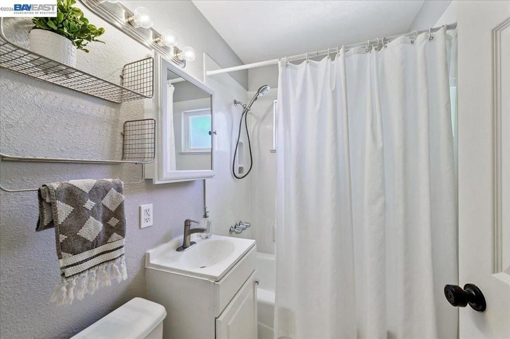 Image 29 of property listing at 168 Albatross Avenue, Livermore, CA 94550