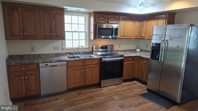 38 W W CALIFORNIA STREET, Mercersburg, PA 17236