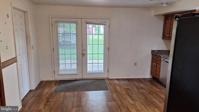 38 W W CALIFORNIA STREET, Mercersburg, PA 17236