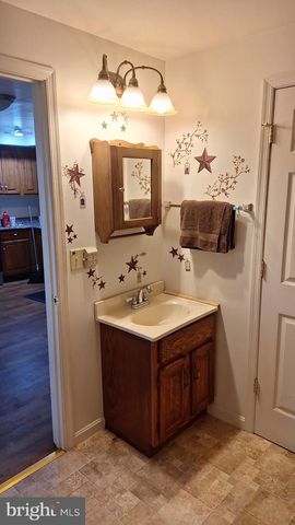 38 W W CALIFORNIA STREET, Mercersburg, PA 17236