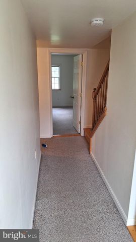 38 W W CALIFORNIA STREET, Mercersburg, PA 17236