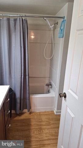 38 W W CALIFORNIA STREET, Mercersburg, PA 17236