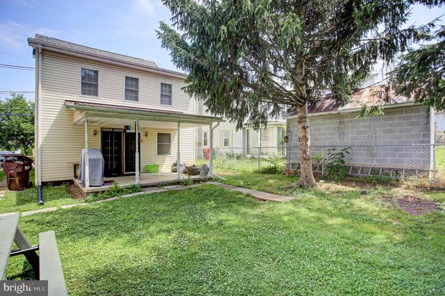 38 W W CALIFORNIA STREET, Mercersburg, PA 17236