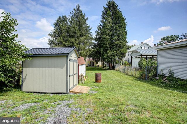 38 W W CALIFORNIA STREET, Mercersburg, PA 17236
