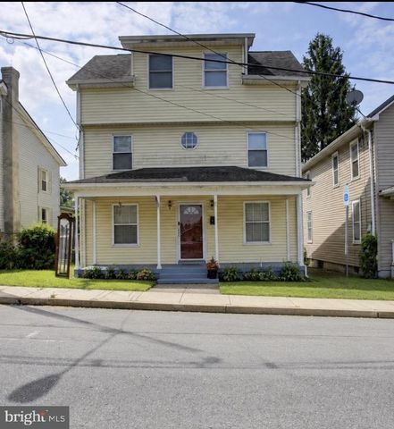 38 W W CALIFORNIA STREET, Mercersburg, PA 17236