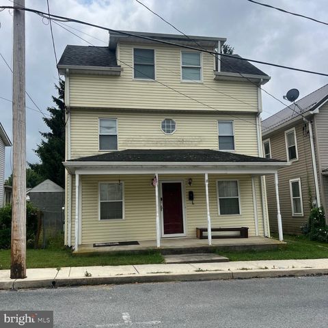 38 W W CALIFORNIA STREET, Mercersburg, PA 17236