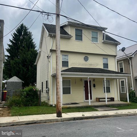 38 W W CALIFORNIA STREET, Mercersburg, PA 17236