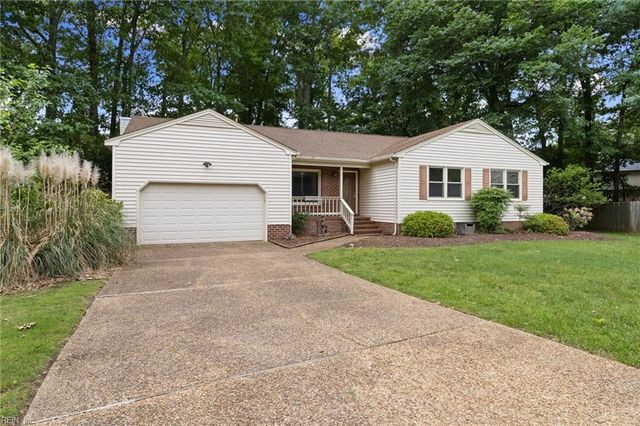 25 Hunter TRCE, Hampton, VA 23669