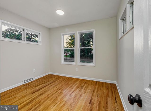 300 TURNERVILLE RD, Pine Hill, NJ 08021