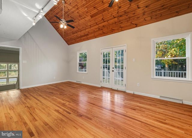 300 TURNERVILLE RD, Pine Hill, NJ 08021