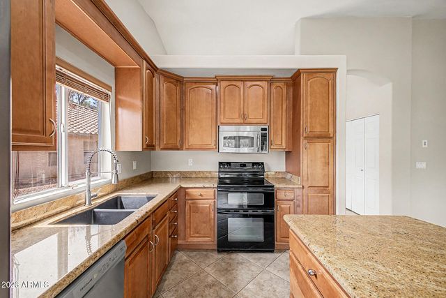 119 S COMANCHE Drive, Chandler, AZ 85224