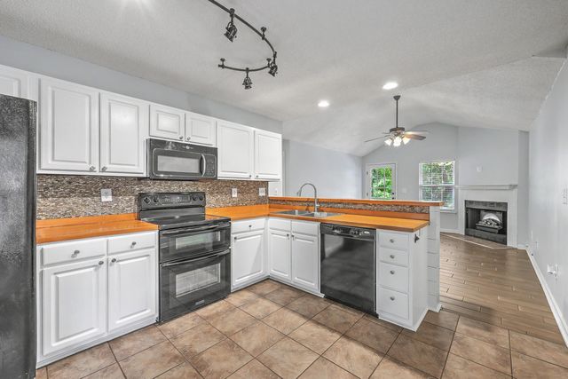 1612 Poinsettia Road, Charleston, SC 29407