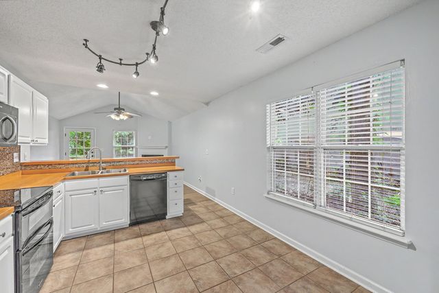 1612 Poinsettia Road, Charleston, SC 29407