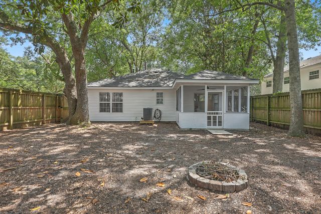1612 Poinsettia Road, Charleston, SC 29407