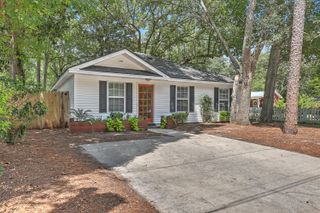 1612 Poinsettia Road, Charleston, SC 29407
