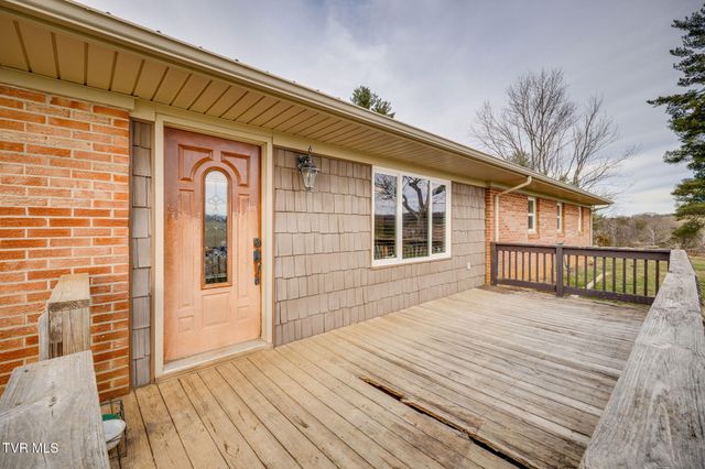 2040 Warrensburg Road, Greeneville, TN 37743