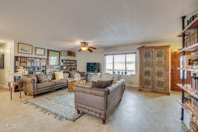 2040 Warrensburg Road, Greeneville, TN 37743