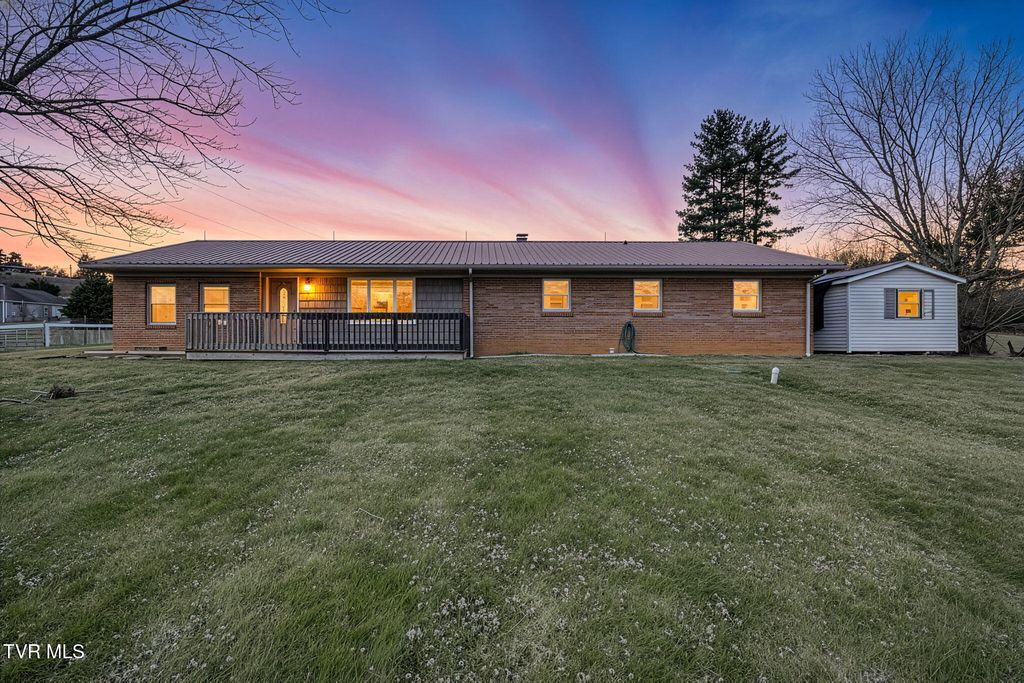 2040 Warrensburg Road, Greeneville, TN 37743