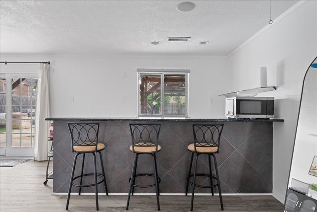 3925 Greenhills Court W, Irving, TX 75038