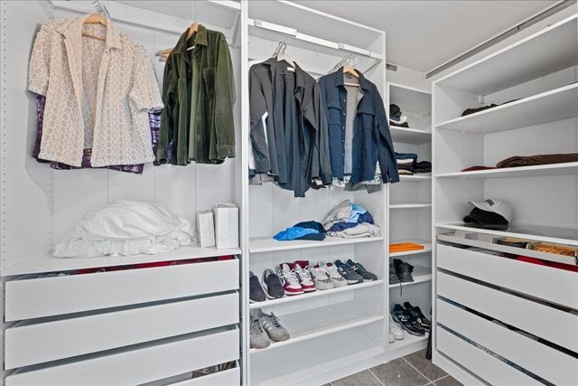 3925 Greenhills Court W, Irving, TX 75038