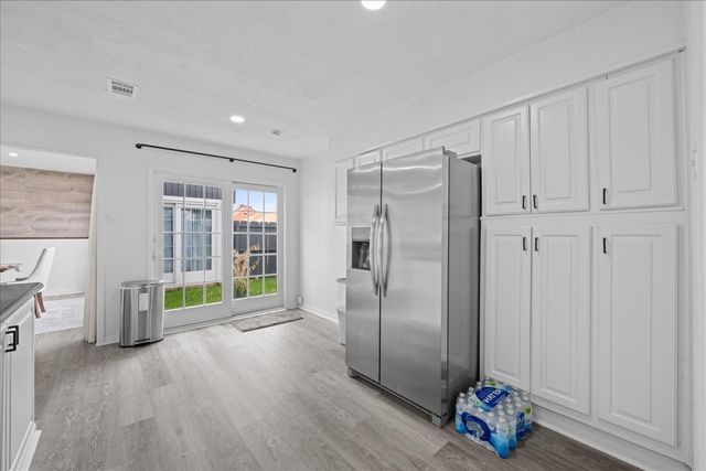 3925 Greenhills Court W, Irving, TX 75038