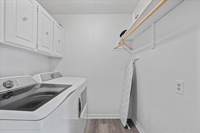 3925 Greenhills Court W, Irving, TX 75038