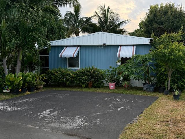 2207 NW 14th Avenue lot 528, Boynton Beach, FL 33436