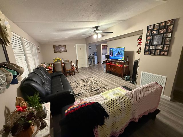 2207 NW 14th Avenue lot 528, Boynton Beach, FL 33436