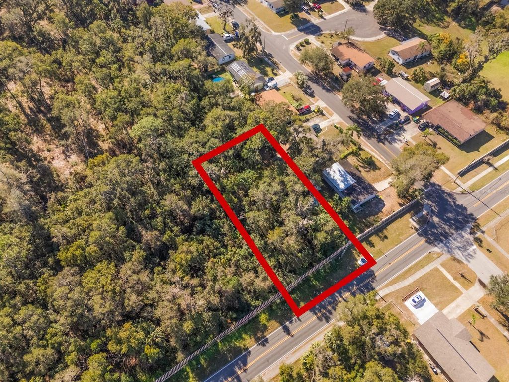 W BERESFORD AVENUE, Deland, FL 32720