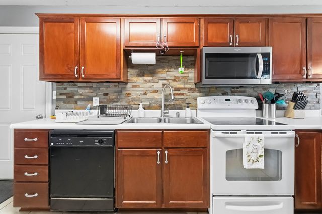 104 Canterbury Drive, Science Hill, KY 42553