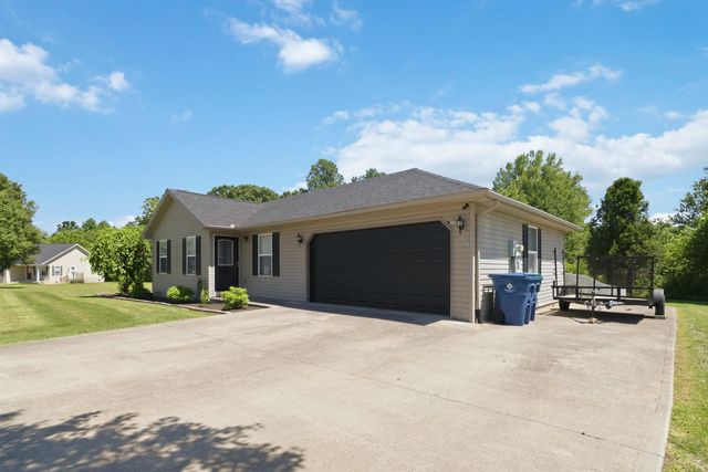 104 Canterbury Drive, Science Hill, KY 42553