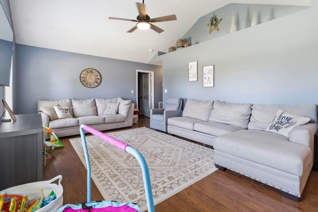 104 Canterbury Drive, Science Hill, KY 42553