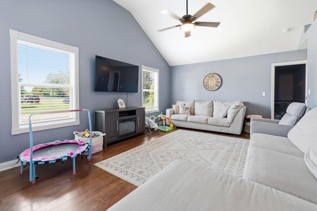 104 Canterbury Drive, Science Hill, KY 42553