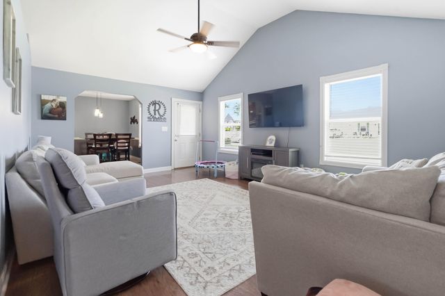 104 Canterbury Drive, Science Hill, KY 42553